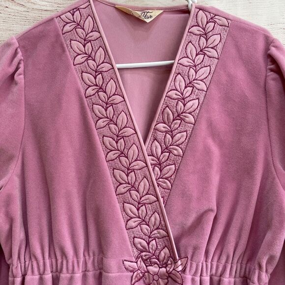 VINTAGE NEW WITH‎ TAGS VANITY FAIR SHEVELVA ROBE - Picture 6 of 8